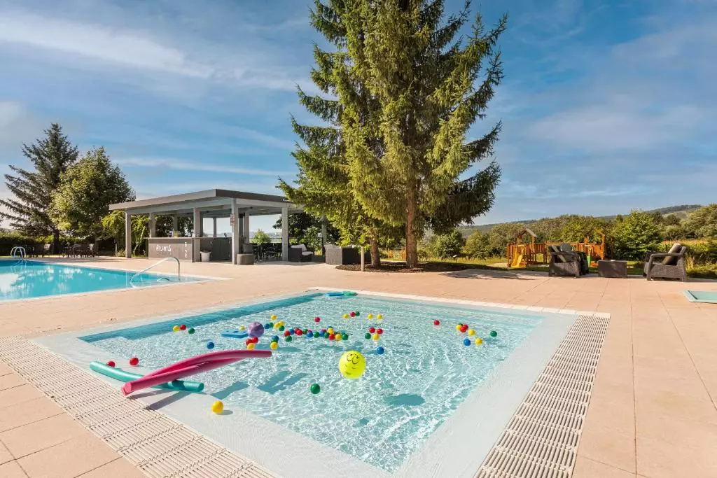 夏日限定|捷克旅遊 AnyConv.com Hotel Atlantis