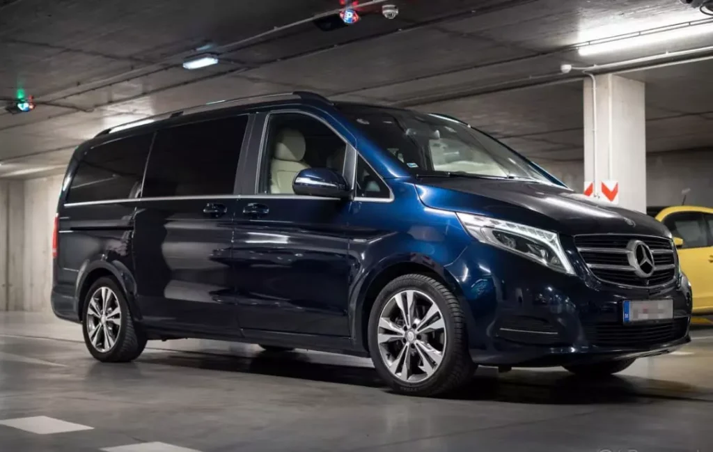 車款選擇與費用一覽 六人座賓士